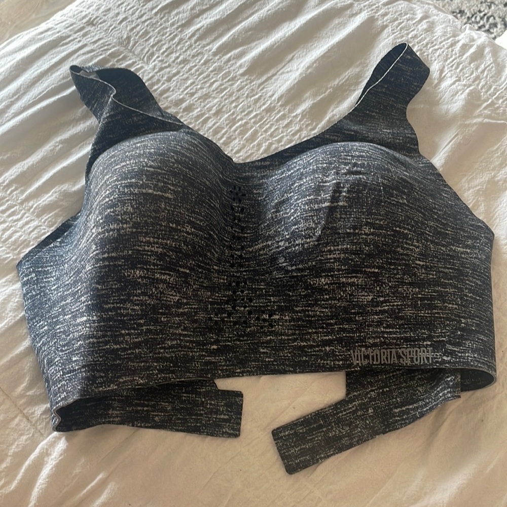 VS Sports bra